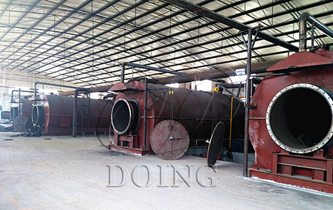4 sets 10T/D waste tire pyrolysis oil plant succesfully operated in Chongqing, China