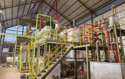 14TPD Waste engine oil to Diesel Refining Machine in Indonesia operation video