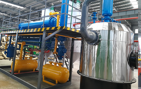 How does the waste oil distillation machine work?