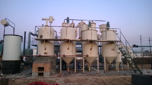 Pyrolysis crude oil to diesel