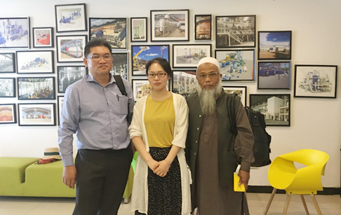 Malaysian customers visited Henan DOING to inspect waste tire recycling to oil plant