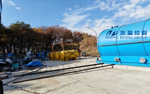 Waste tire pyrolysis machine and waste oil distillation machine were successfully installed in Japan
