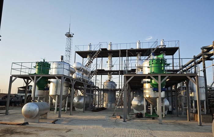 Installation of DOING 30 tons of mazut oil distillation machine in Kazakhstan