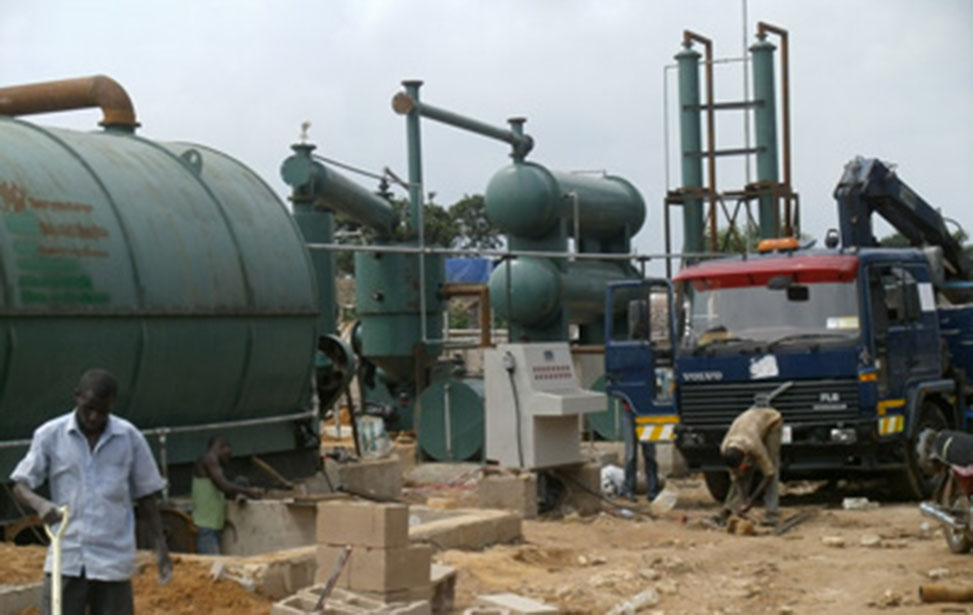 Nigeria waste tire recycling to oil machine in install